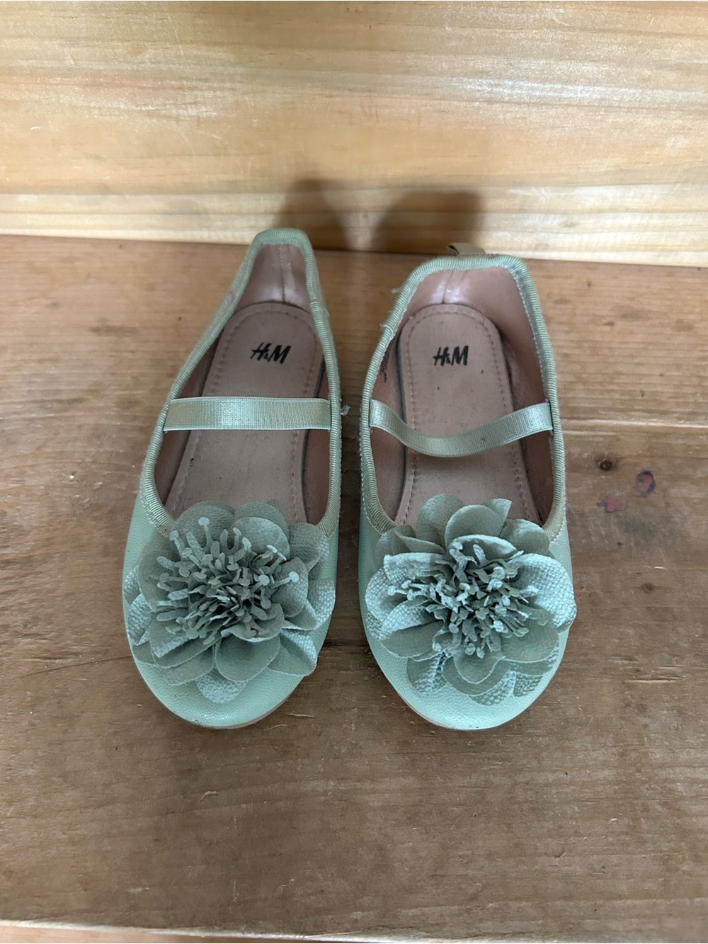 H&M Girls Light Green Floral Dress Shoes